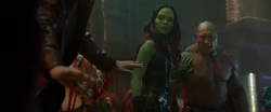 Gamora retient Drax