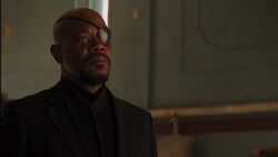 Fury convainc  de le rejoindre