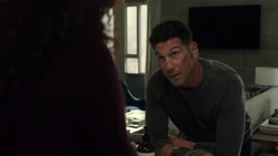 Castle parle d'Arthur Walsh à Dinah Madani