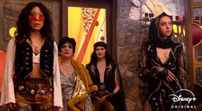 4. "Loin de la maison, écoute ma chanson"