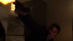 Castle tire sur John Pilgrim