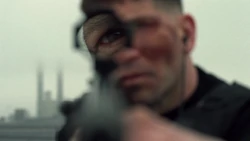 Le Punisher tente de tirer sur Billy Russo