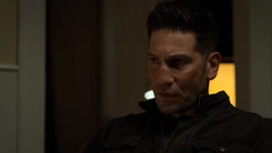 Castle demande à Curtis Hoyle de l'aider à nouveau