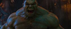 Hulk confronte et se bat contre 