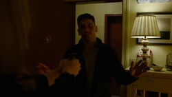 Castle est menacé par Karen Page