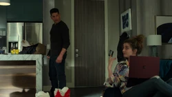 Castle découvre qu'Amy Bendix est toujours en train de se détendre