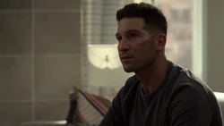 Castle questionne Dinah Madani sur ses intentions