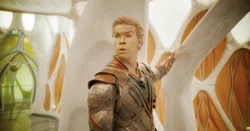 Adam regardant autour de l'Orgoscope