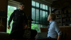 Castle enlève David Schultz