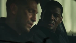 Castle et Curtis Hoyle parlent