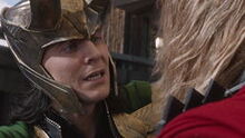 Thor essaie de convaincre Loki