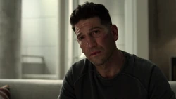 Castle écoutant le sentiment d'Amy Bendix