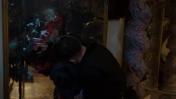 Le Punisher déchire brutalement le visage de Billy Russo