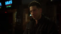 Castle annonce à Beth Quinn qu'il s'en va