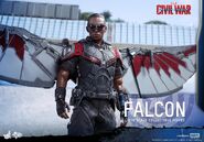 Falcon Civil War Hot Toys 12