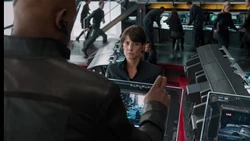 Hill apprend que  veut attaquer