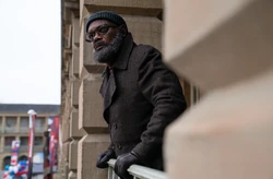 Fury à la recherche d'un Skrulls portant une bombe