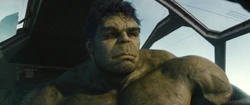 Hulk vole vers une destination inconnue