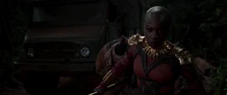 Okoye tue l'un des tireurs restants