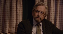 Pym accepte d'étoffer leur équipe de cambrioleurs