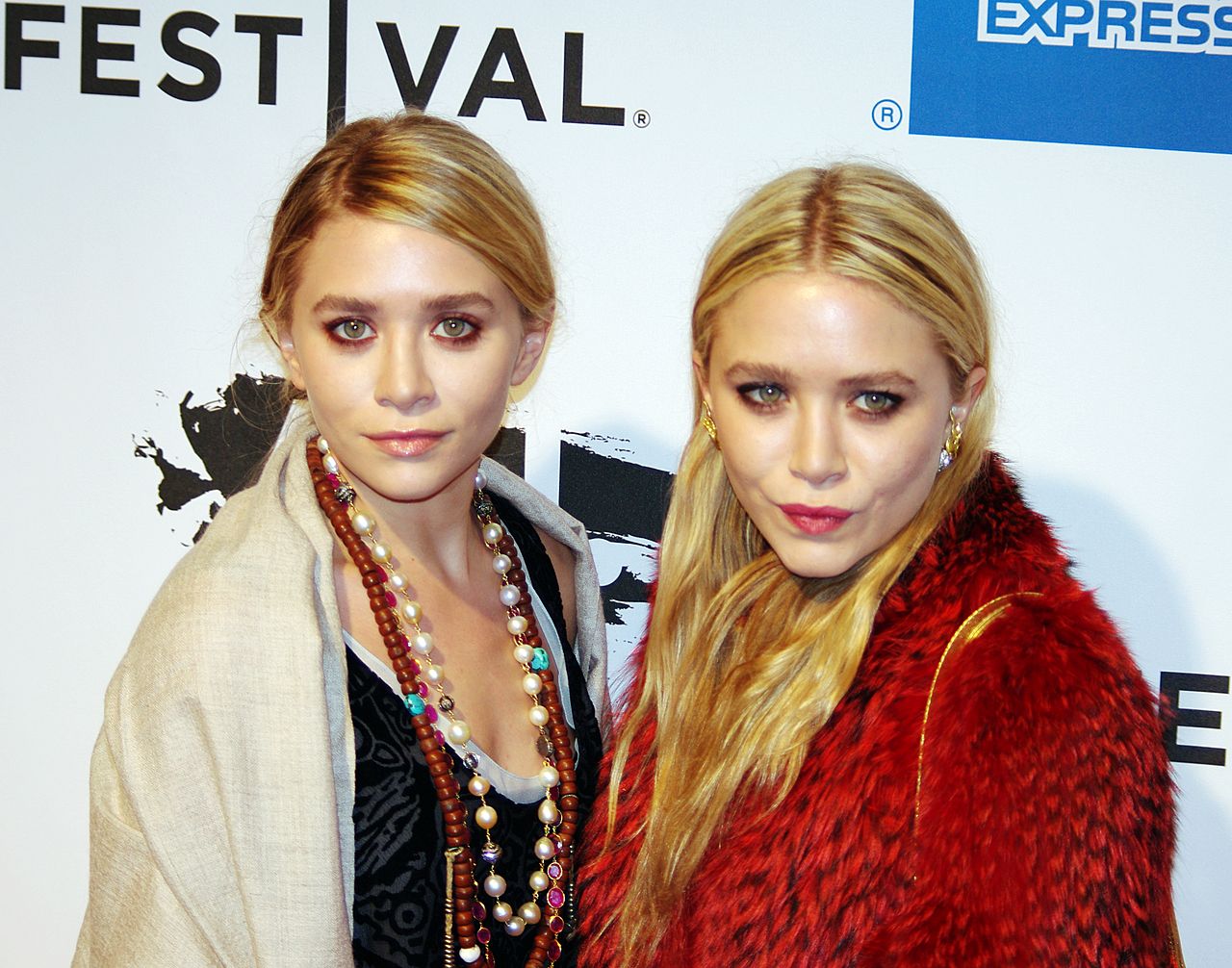 Mary-Kate and Ashley Olsen | MaryKateandAshley 12x Wiki | Fandom