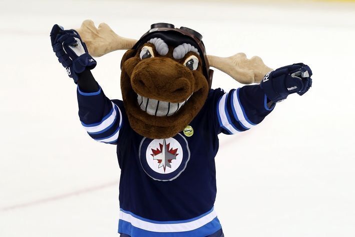 Jets' Mick E. Moose draws raves in fan mascot poll