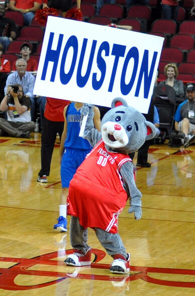 Rockets mascot plays it cool after draining backwards halfcourt