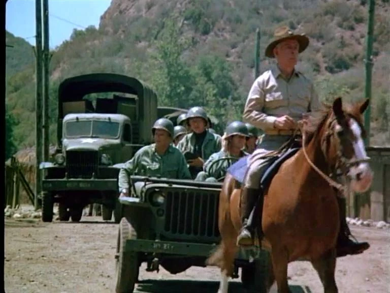 Bug Out (TV series episode) | Monster M*A*S*H | Fandom