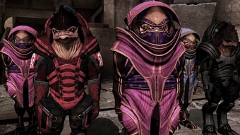 Le femmine krogan tendono a essere vestite dalla testa ai piedi