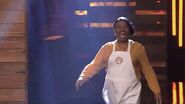Dorian receiving her Apron