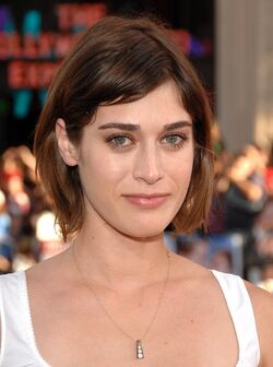 Lizzy Caplan.jpg