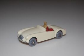 （1830）　MATCHBOX　No.19　MG A　スポーツカー original 1956 MATCHBOX 19A MG SPORTS CAR in Original B2 MOKO