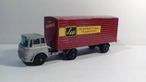 Matchbox Bedford Tractor + York Freighmaster Trailer. Major