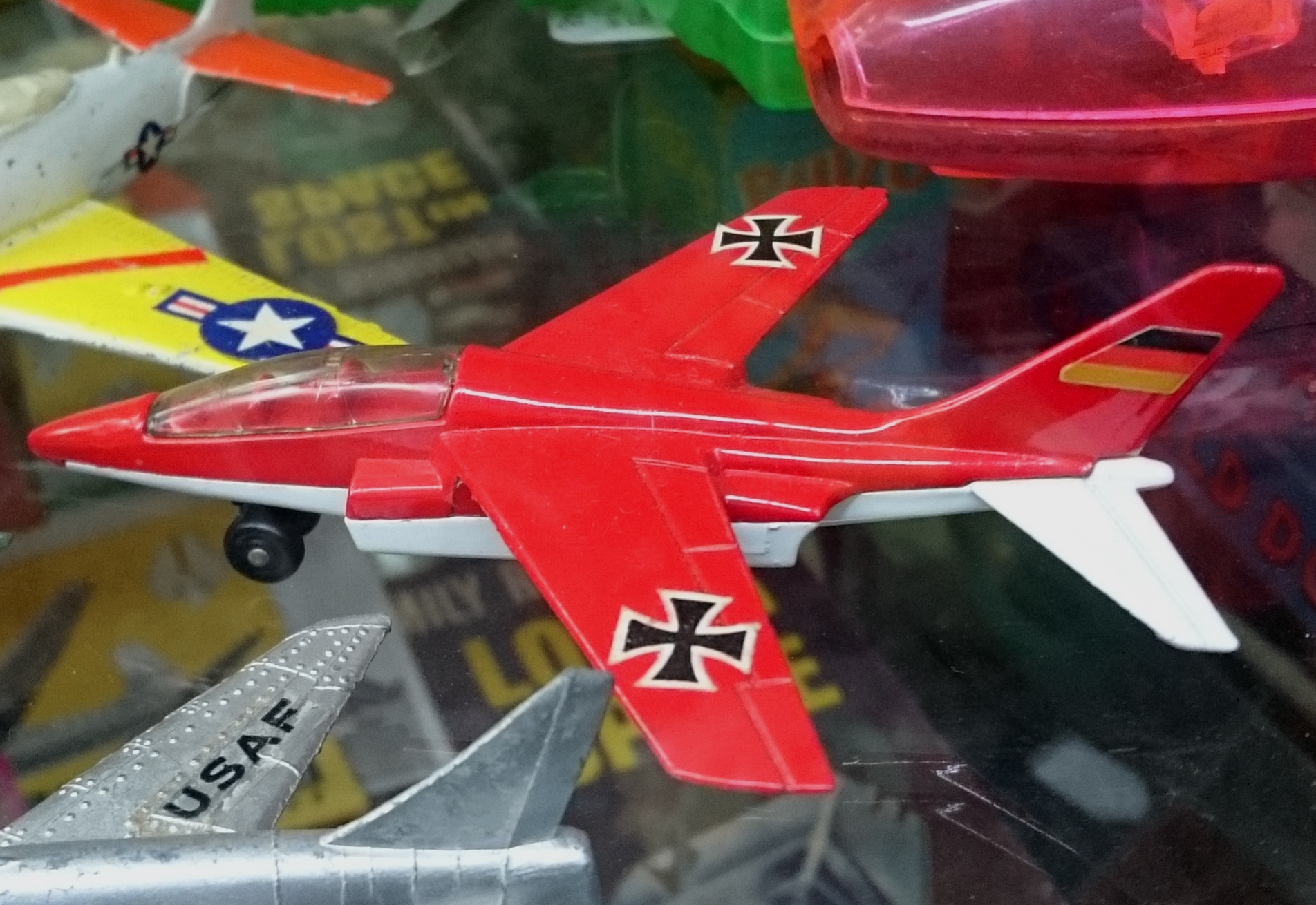 Matchbox alpha jet outlet
