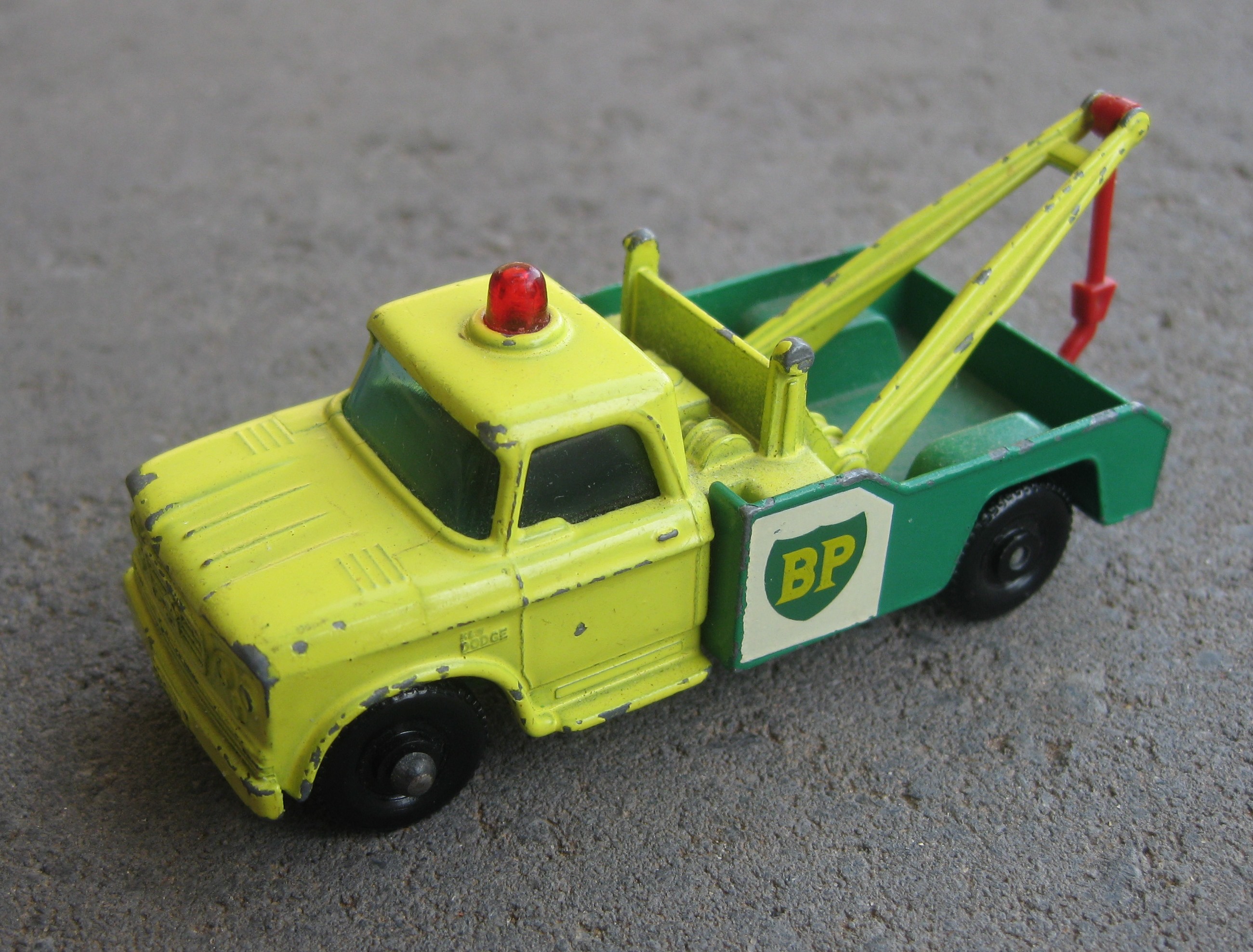 matchbox 13 dodge wreck truck