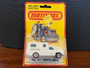 MB41 Ambulance - white "Ambulance" - blister card