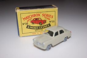 MATCHBOX 　No.30 FORD PREFECT MATCHBOX LESNEY # 30 A FORD PREFECT, TAN METAL WHEELS