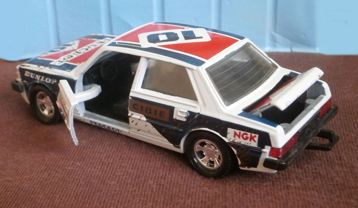 Peugeot 305 (K-84) | Matchbox Cars Wiki | Fandom