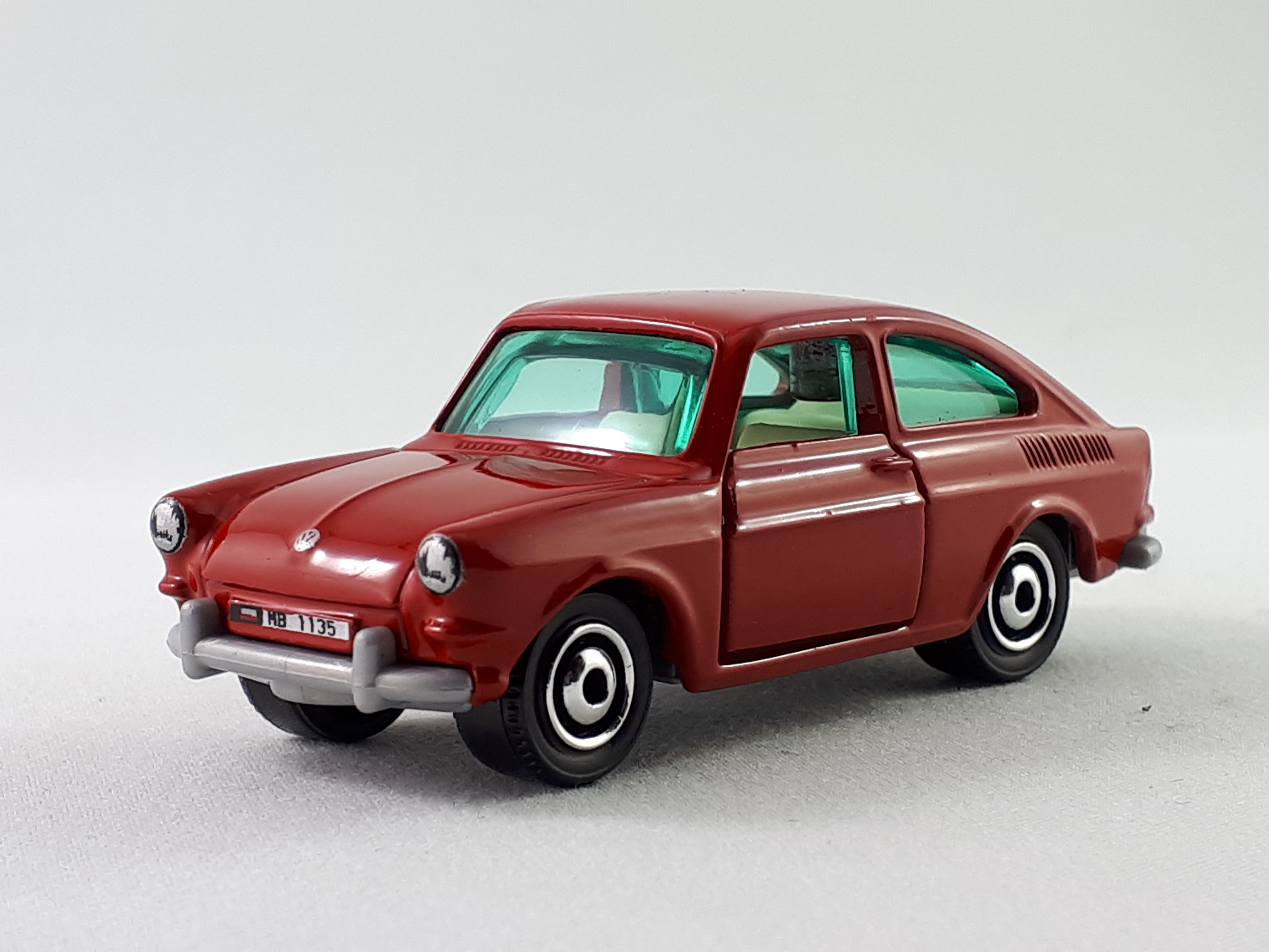 Matchbox 2020 Moving Parts 1965 Volkswagen Type 3 Fastback BBGBH30 