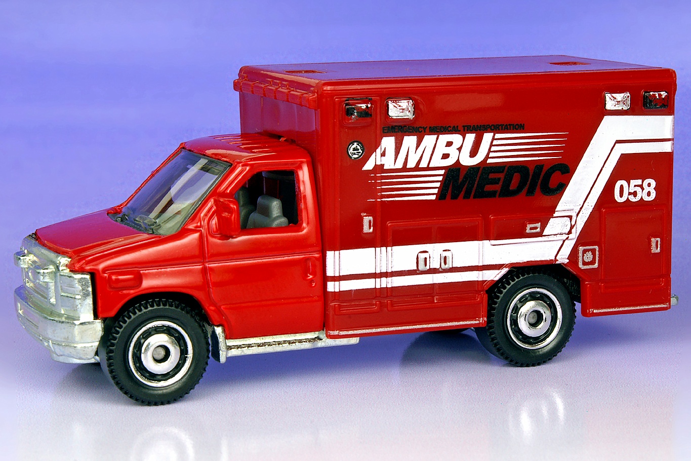 Orange JD23 Matchbox '08 Ford E-350 Ambulance #55 
