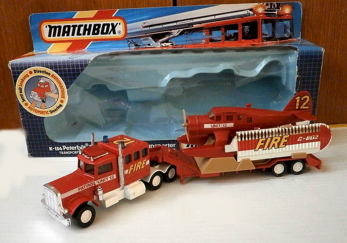 Peterbilt Fire Spotter Plane Transporter (K-112/K-134) | Matchbox