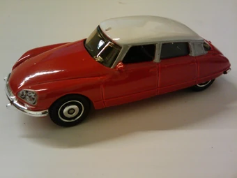 matchbox citroen ds