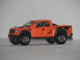 Amazon.com: Matchbox 2010 Ford SVT Raptor (Orange) 4/12 [Off
