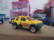 15773956649163159548868424164574.jpg (2.1 MB) 2003 Rescue Heros Matchbox Land Rover Freelander