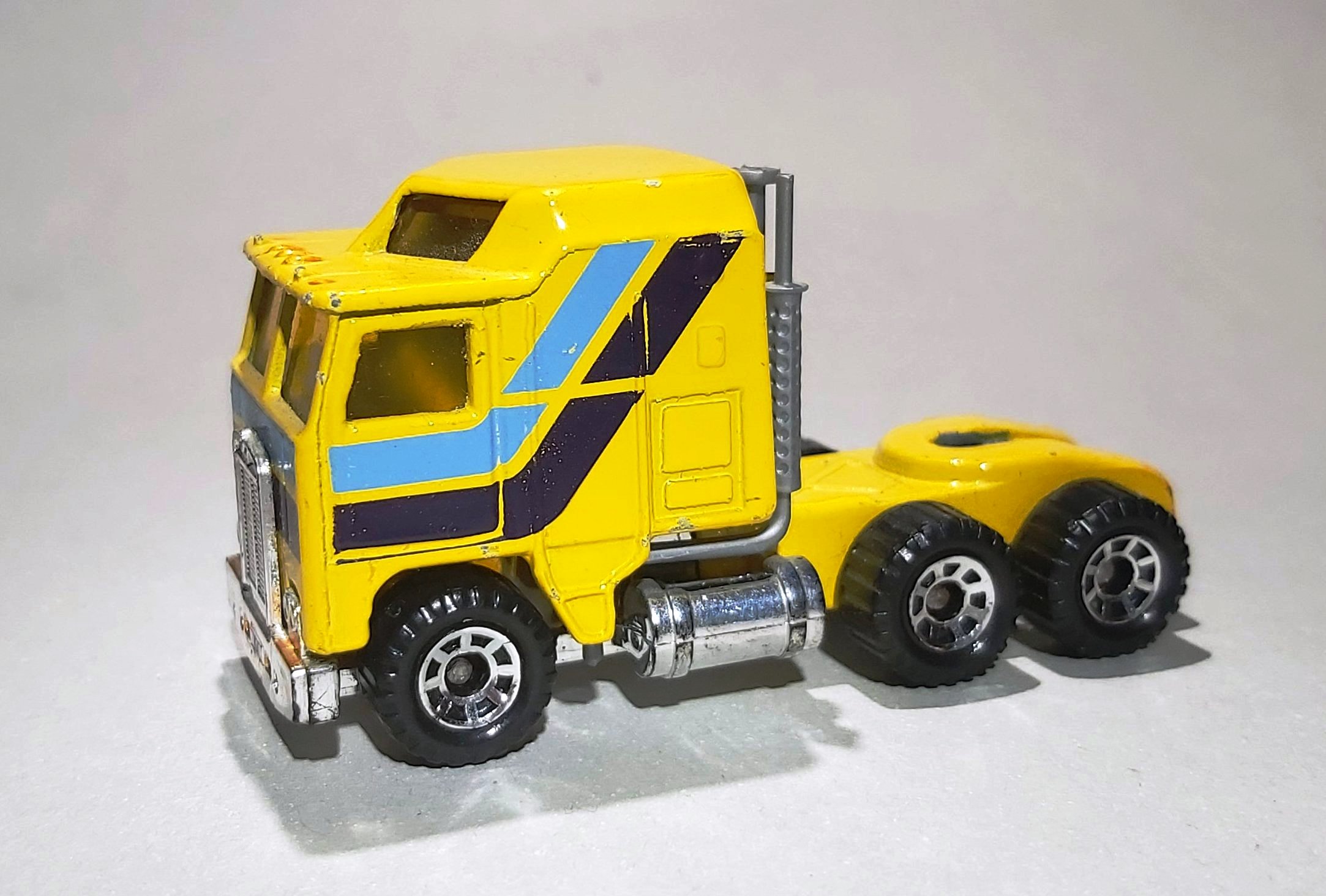 Kenworth Aerodyne COE Matchbox Cars Wiki Fandom