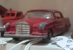 SOLIDO-DALIA - 79 / 126 - Mercedes 220 SE - Orange