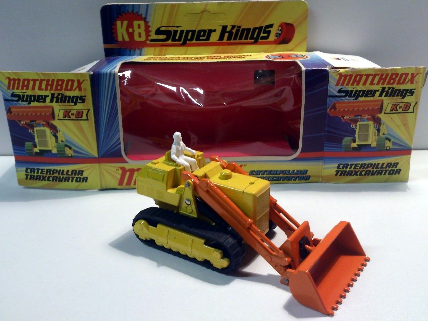 ミニカー MATCHBOX No.8 CATERPILLAR TRACTOR Original 1960's Matchbox Lesney #8 Caterpillar Tractor D8