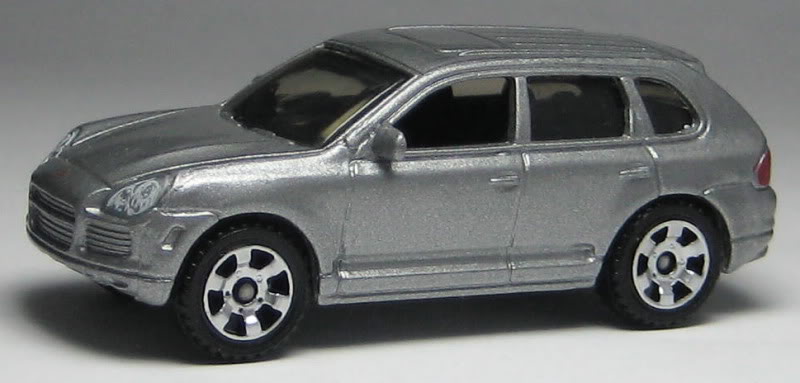 Matchbox Porsche Cayenne Turbo #60 New silver/grey 