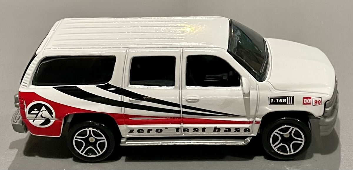 ミニカー CHEVY SUBURBAN/THE 2000 McDonald's Matchbox 2000 Chevrolet Suburban weiß 