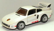 Racing Porsche 935